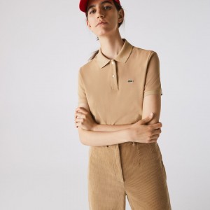 Camisa Polo Lacoste Feminino Bege Classic Fit Soft Cotton Petit Piqué NM5-47744T3