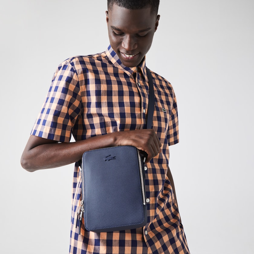 Bolsas Lacoste Masculino Azul Marinho Chantaco Matte Stitched Leather Vertical Camera Bag UI5-97249E0