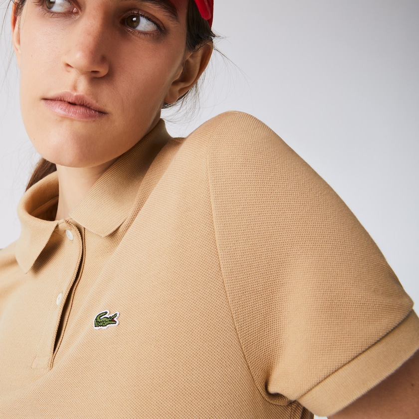 Camisa Polo Lacoste Feminino Bege Classic Fit Soft Cotton Petit Piqué NM5-47744T3