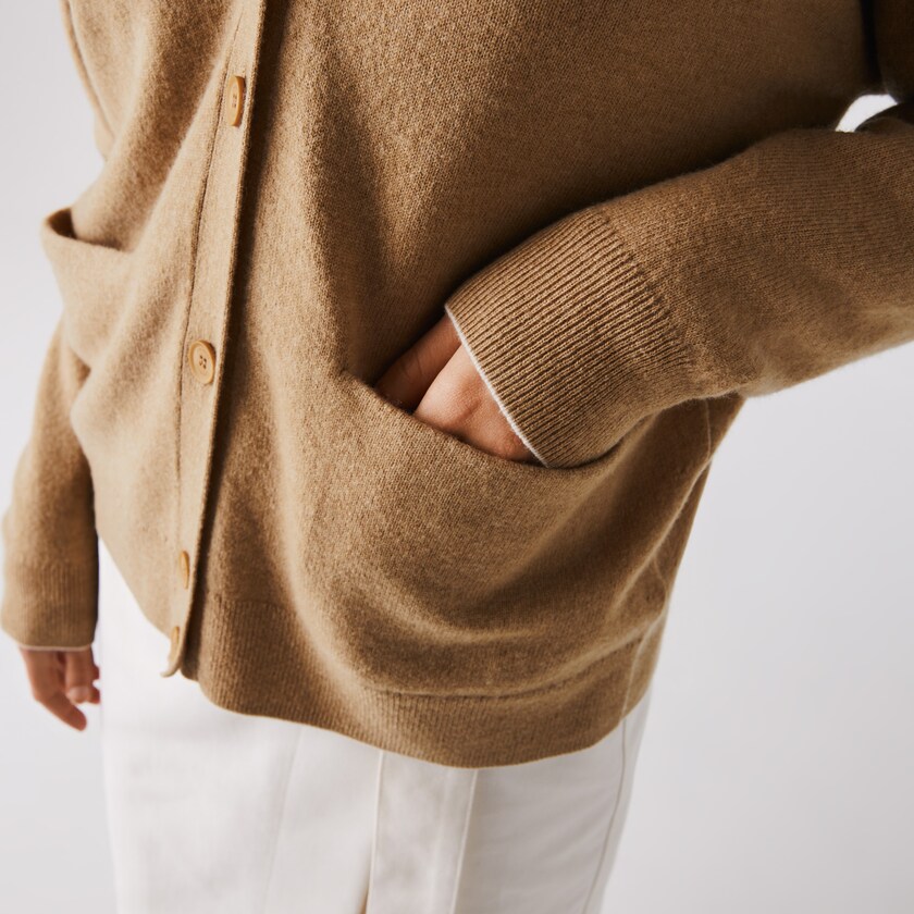 Suéteres Lacoste Feminino Bege V-Neck Buttoned Wool Cardigan BJ8-59975S3
